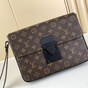 LV S Lock A4 Pouch