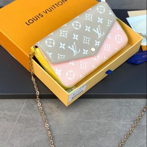 LV FÉLICIE POCHETTE Chain Bag
